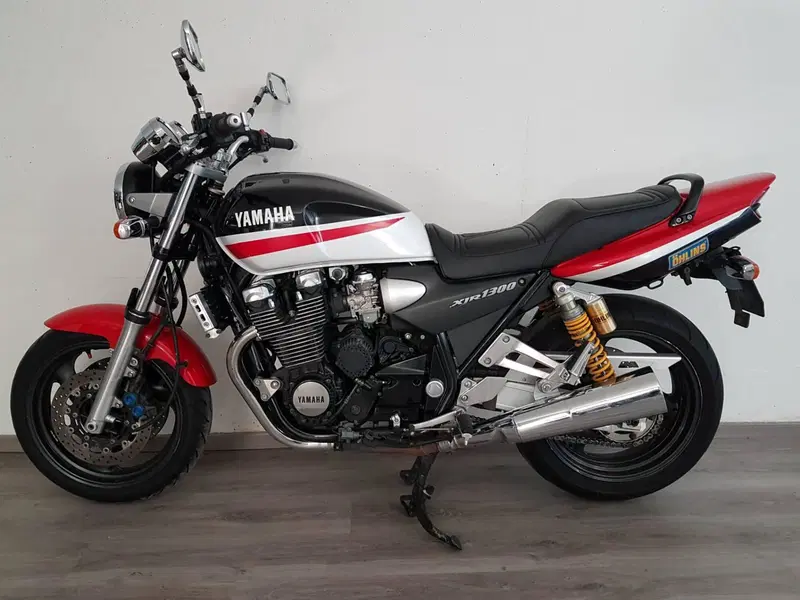 Yamaha XJR 1300 (2)