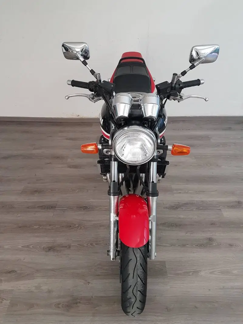 Yamaha XJR 1300 (3)