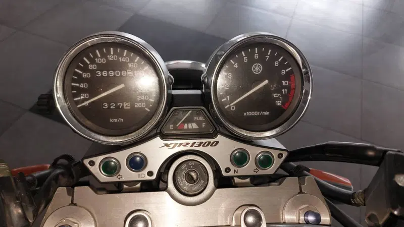 Yamaha XJR 1300 (6)