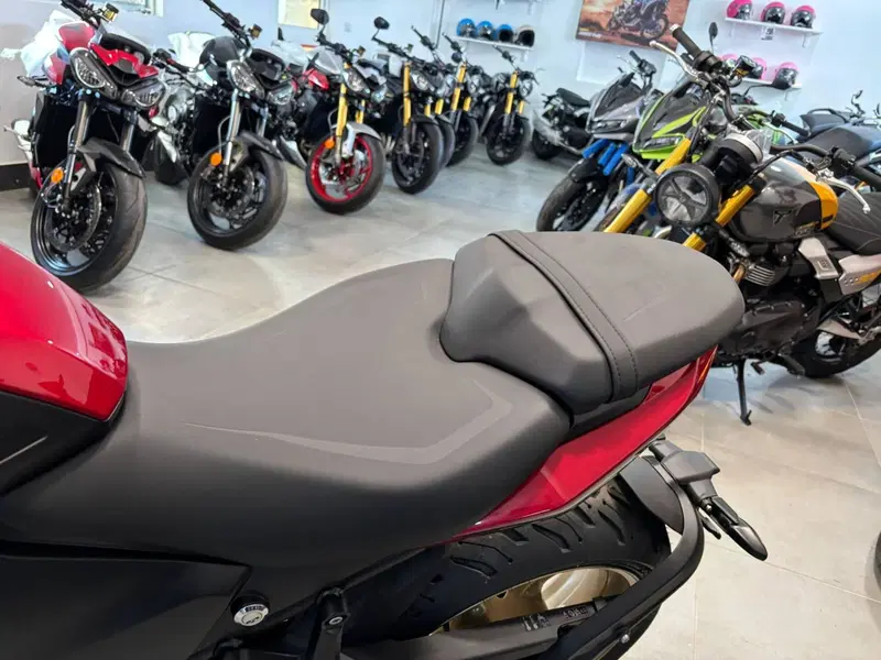 Triumph Trident 800 (2026) (9)