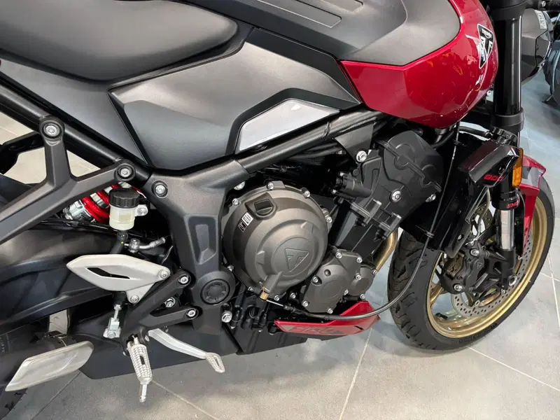 Triumph Trident 800 (2026) (11)