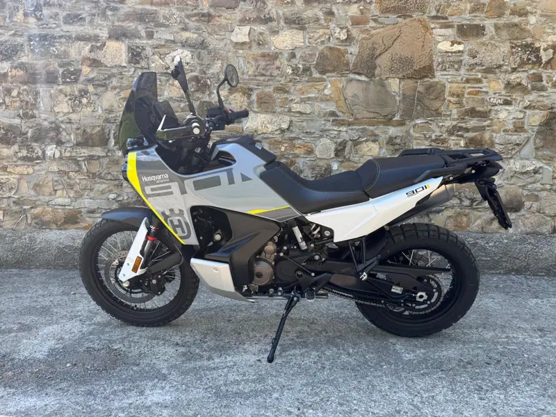 Husqvarna Norden 901 (2022 - 26) (2)