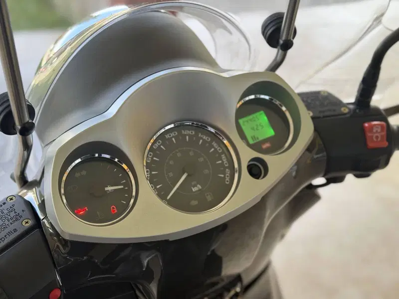 Aprilia Scarabeo 500 (2007 - 12) (15)