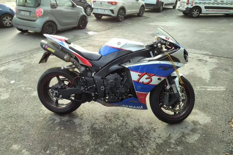 Yamaha YZF R1 (2009 - 11)