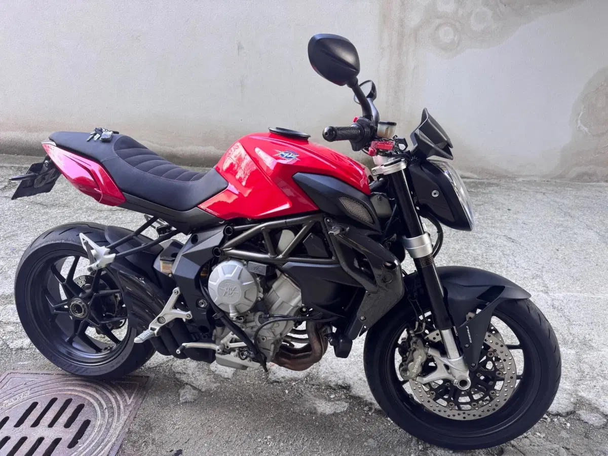 MV Agusta Brutale 675 EAS ABS (2011 - 16) (3)