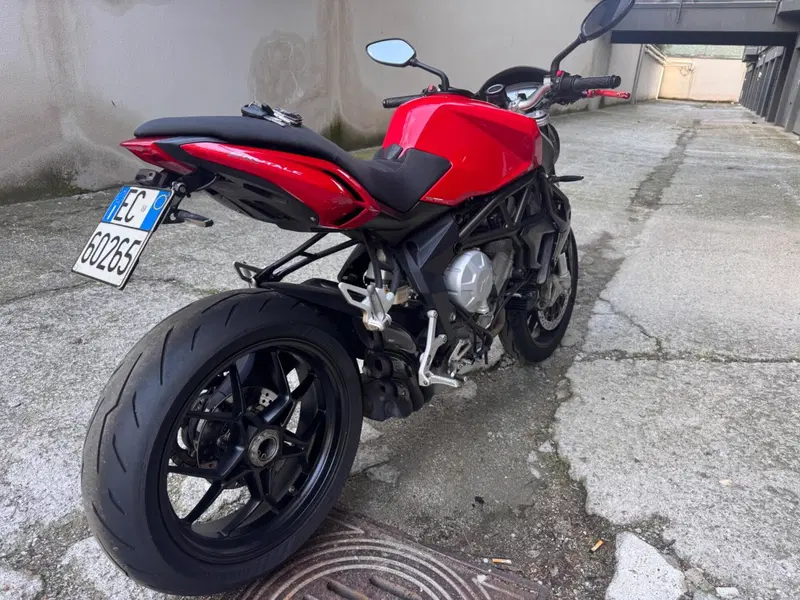 MV Agusta Brutale 675 EAS ABS (2011 - 16) (4)
