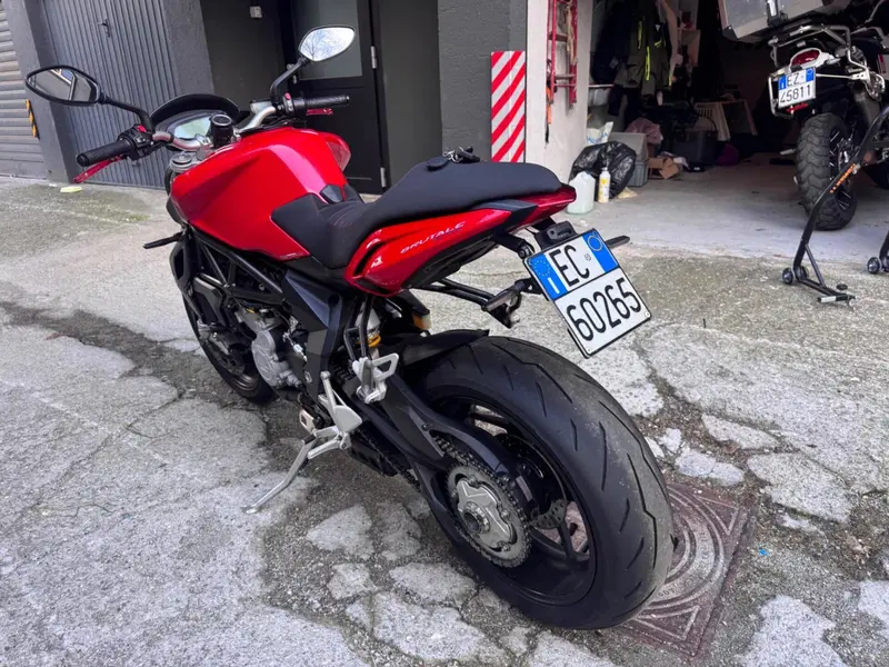 MV Agusta Brutale 675 EAS ABS (2011 - 16) (5)