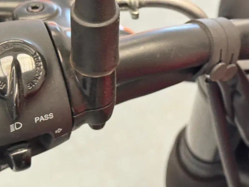 Royal Enfield HNTR 350 (2022 - 26) (8)