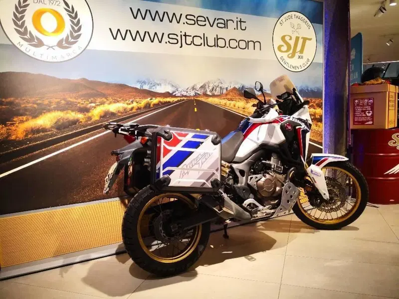 Honda Africa Twin CRF 1000L (2016 - 17) (6)