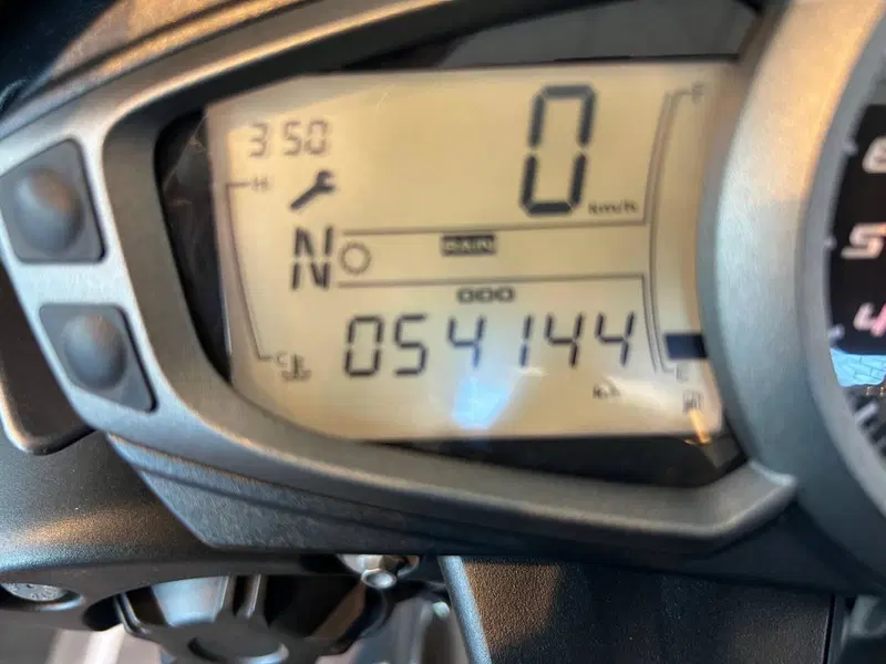 Triumph Speed Triple 1050 R ABS (2016 - 17) (7)
