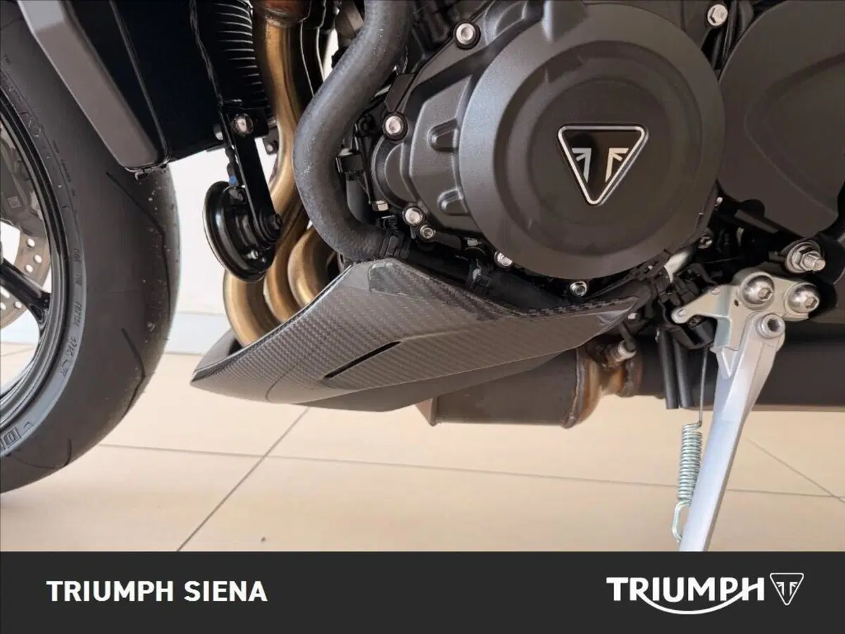 Triumph Street Triple 765 Moto2 (2026) (17)
