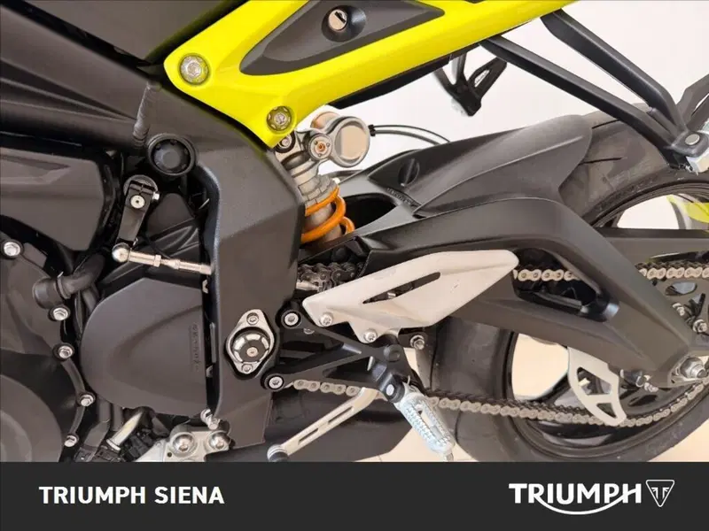 Triumph Street Triple 765 Moto2 (2026) (18)