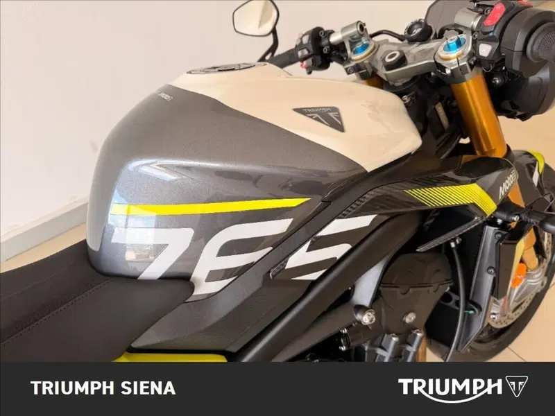 Triumph Street Triple 765 Moto2 (2026) (6)