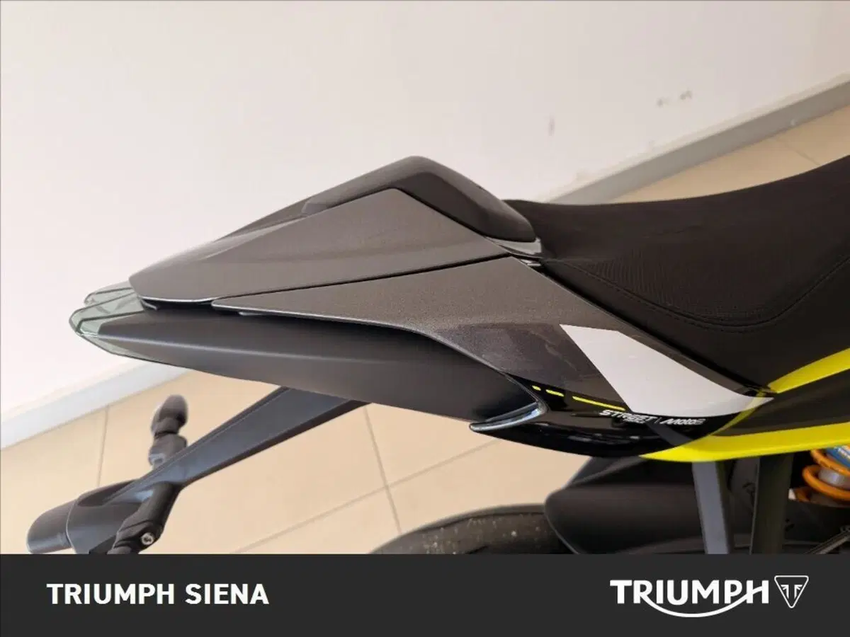 Triumph Street Triple 765 Moto2 (2026) (11)