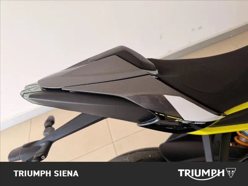 Triumph Street Triple 765 Moto2 (2026) (11)