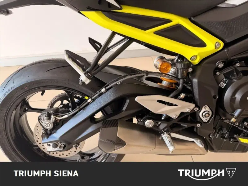 Triumph Street Triple 765 Moto2 (2026) (8)