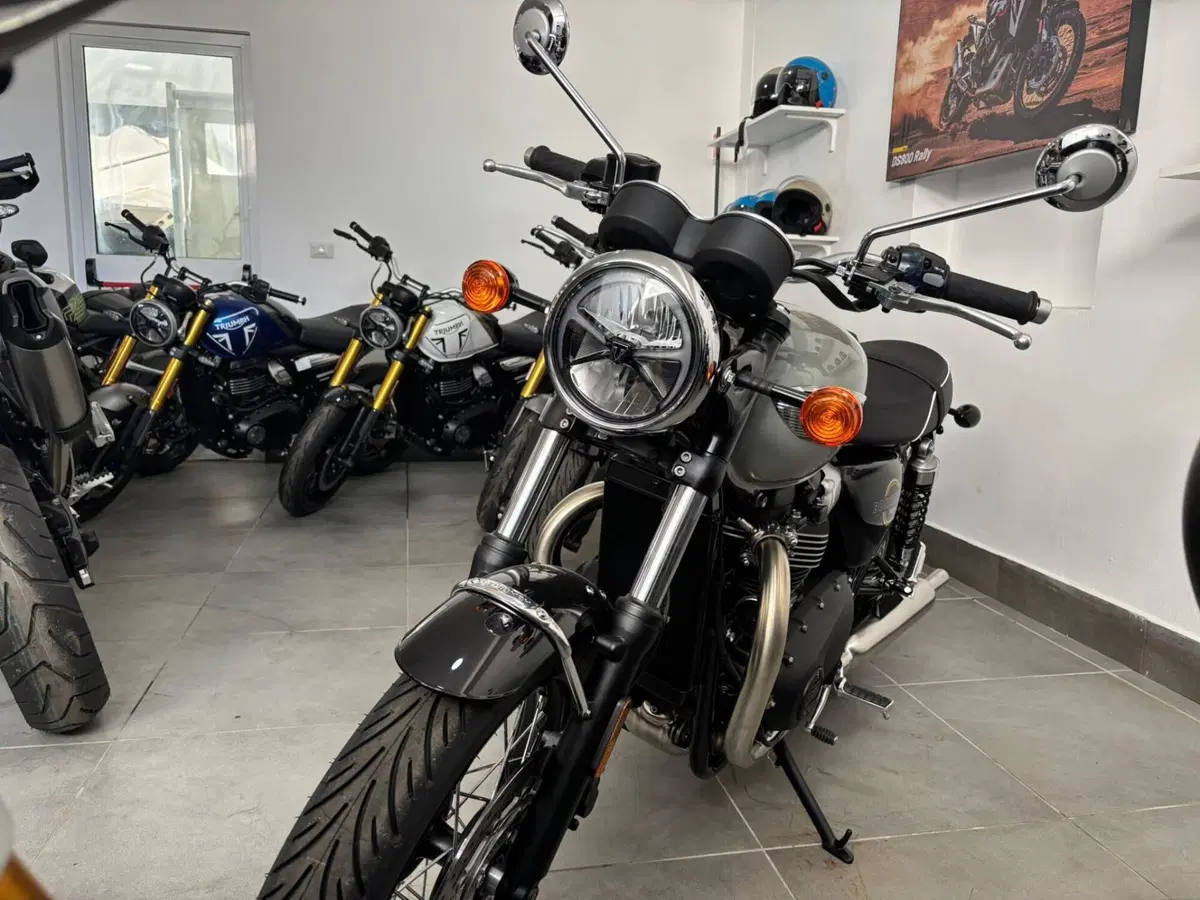 Triumph Bonneville T100 (2026) (4)