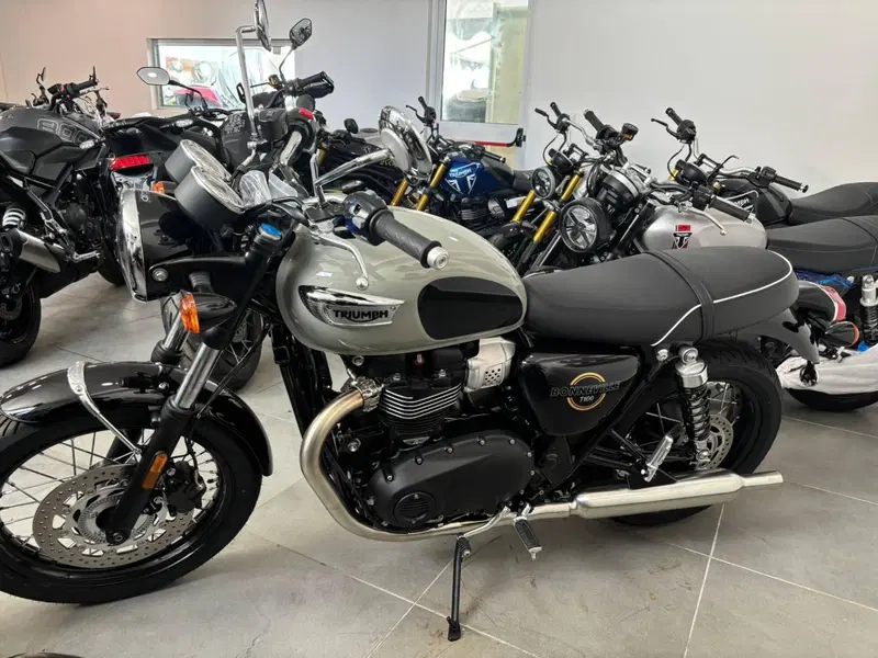 Triumph Bonneville T100 (2026) (2)
