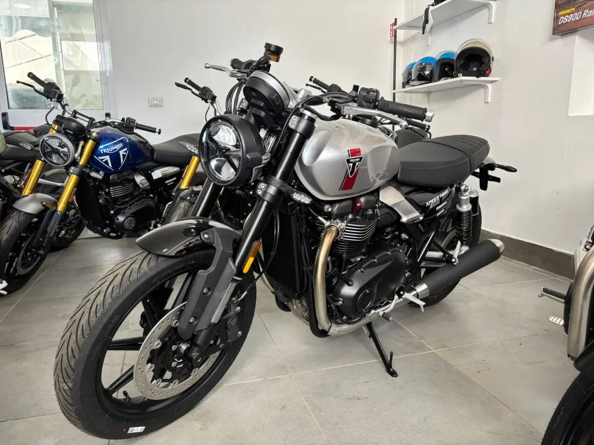 Triumph Speed Twin 900 (2025 - 26) (2)