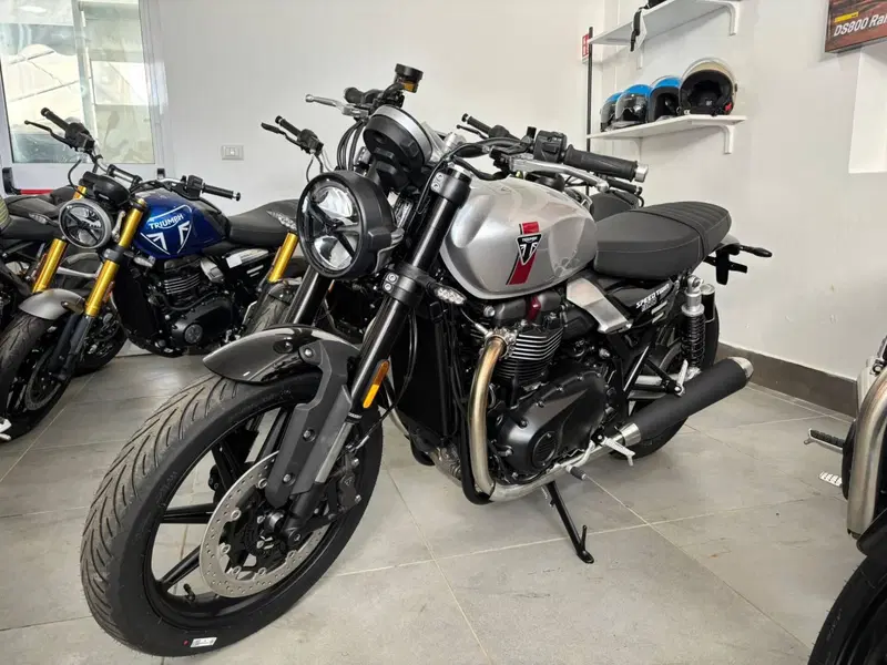 Triumph Speed Twin 900 (2025 - 26) (2)