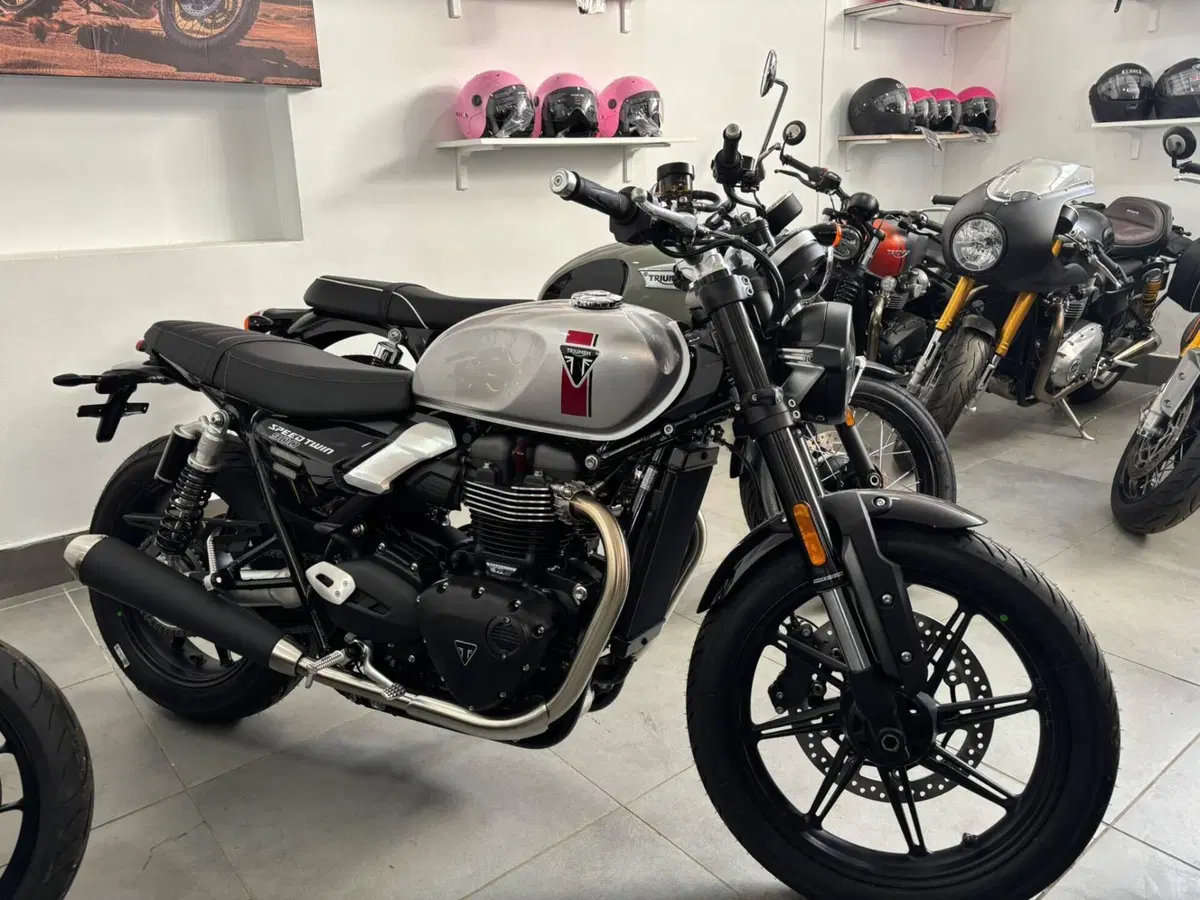 Triumph Speed Twin 900 (2025 - 26) (3)