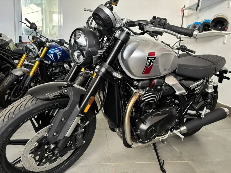 Triumph Speed Twin 900 (2025 - 26) (4)