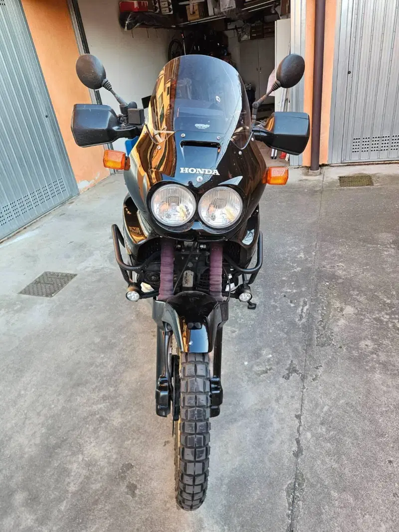 Honda Africa Twin XRV 750 (1996 - 02) (2)