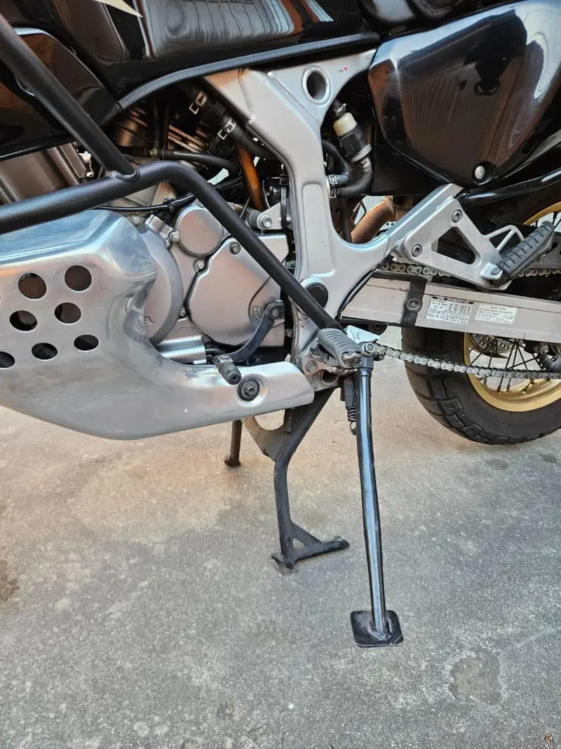 Honda Africa Twin XRV 750 (1996 - 02) (8)