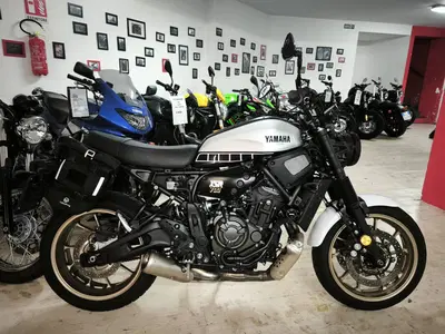 Yamaha XSR 700 XTribute (2022 - 24) usata