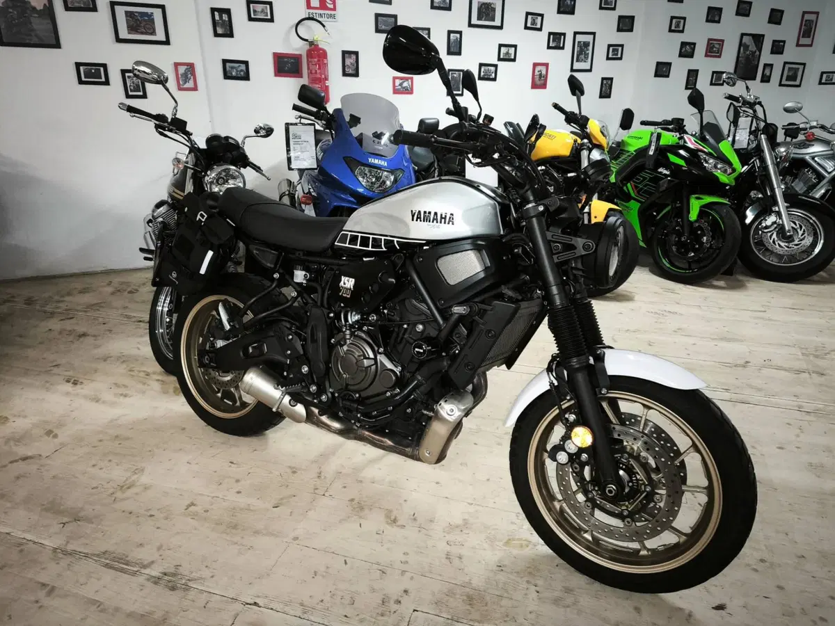 Yamaha XSR 700 XTribute (2022 - 24) (2)