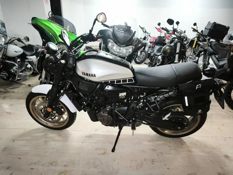 Yamaha XSR 700 XTribute (2022 - 24) (3)