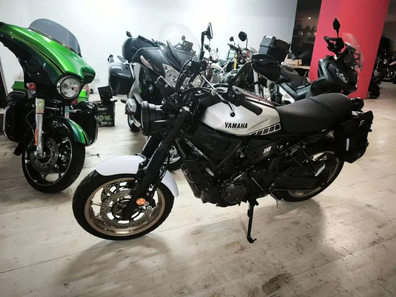 Yamaha XSR 700 XTribute (2022 - 24) (4)