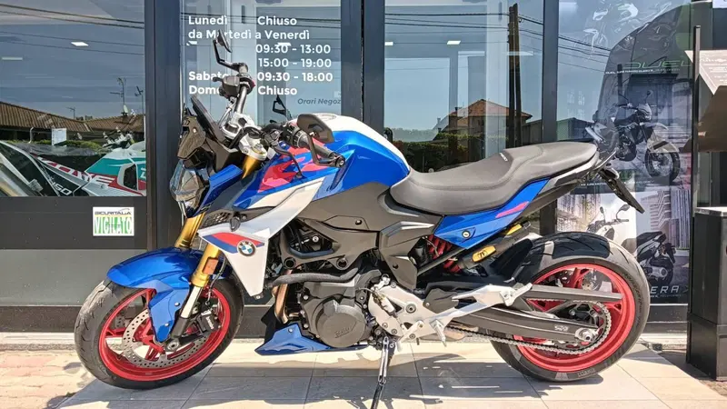 Bmw F 900 R (2025 - 26) (5)
