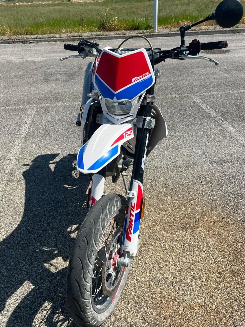 Fantic Motor Motard 125 Performance 4t (2020) (11)