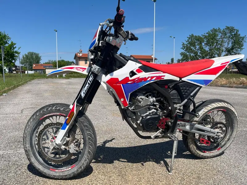 Fantic Motor Motard 125 Performance 4t (2020) (13)