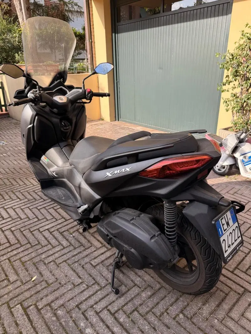 Yamaha X-Max 125 (2021 - 24) (4)