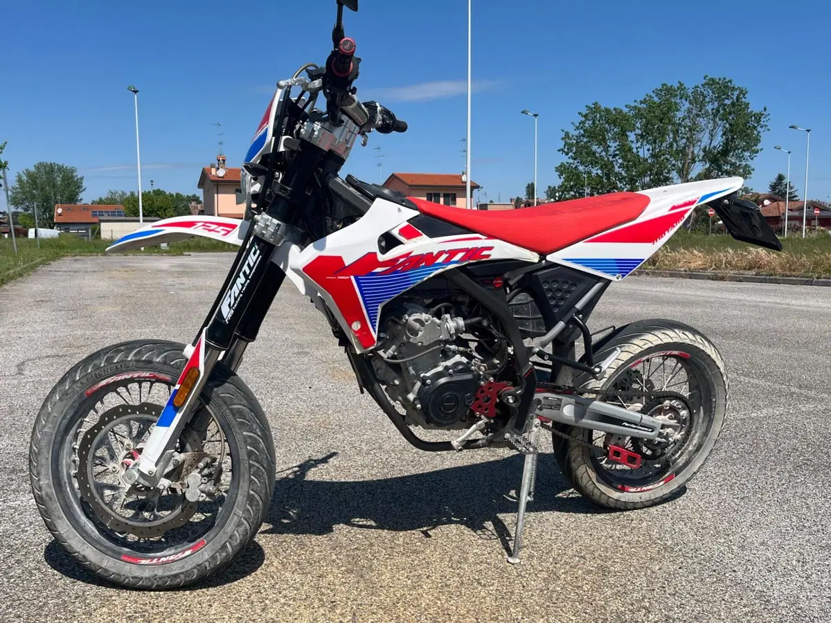 Fantic Motor Motard 125 Performance 4t (2020) (14)