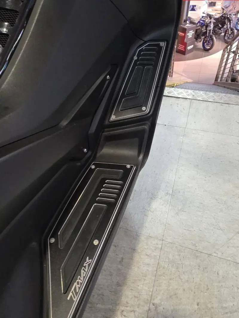 Yamaha T-Max 530 (2015 - 16) (7)
