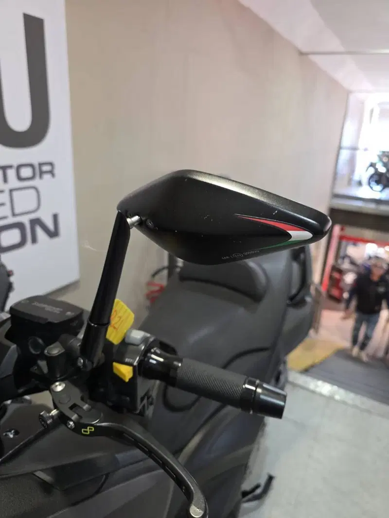 Yamaha T-Max 530 (2015 - 16) (9)