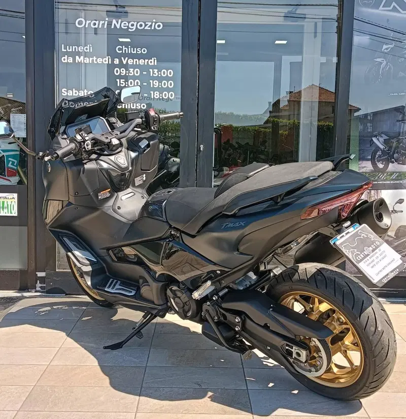 Yamaha T-Max 560 Tech Max (2022 - 24) (3)