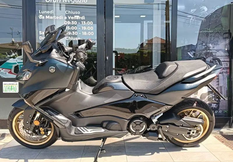 Yamaha T-Max 560 Tech Max (2022 - 24) (4)