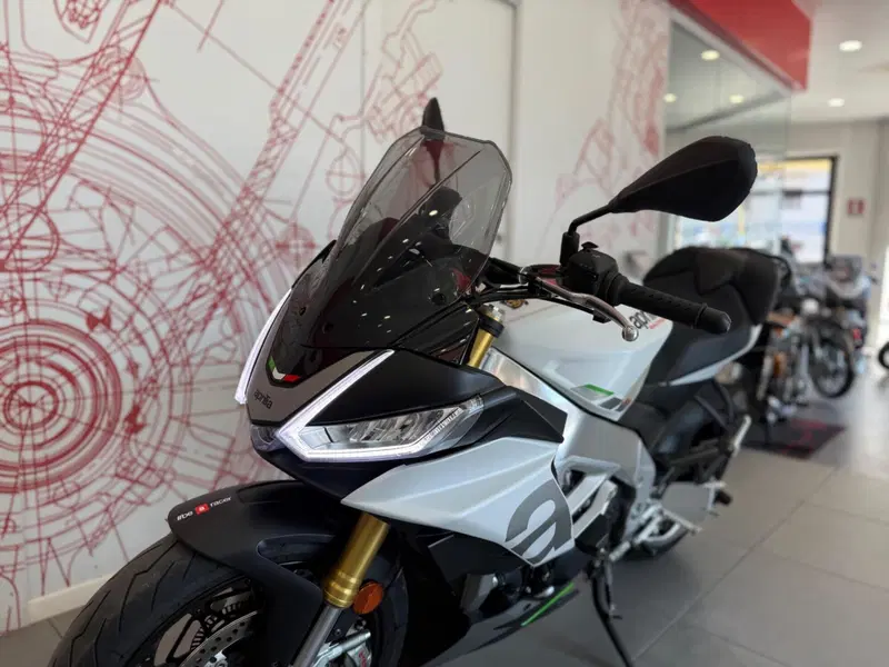 Aprilia Tuono V4 (2021 - 24) (14)