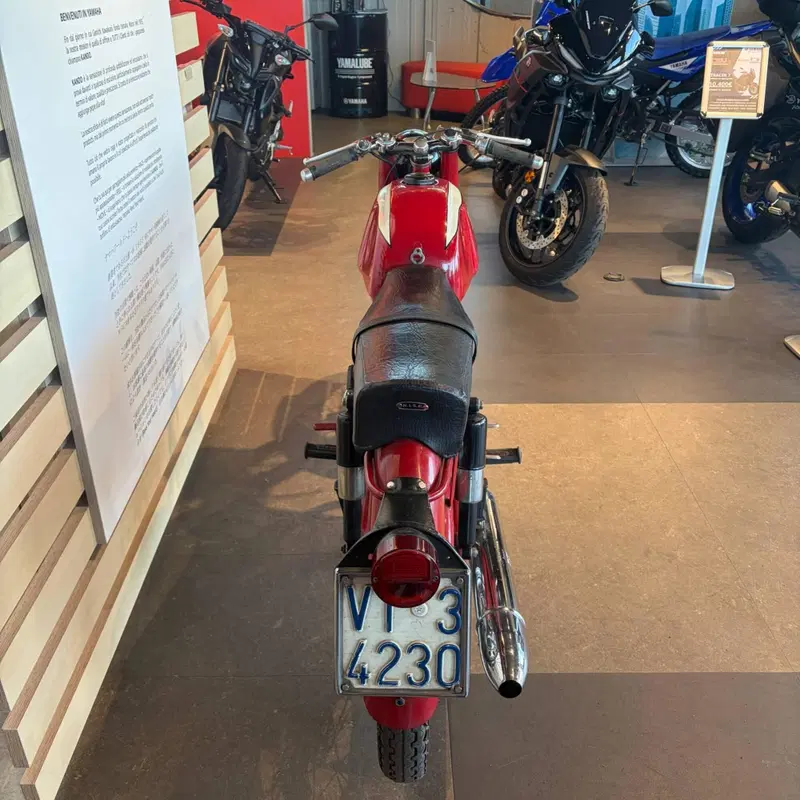 Moto Morini Corsaro 125 (2)