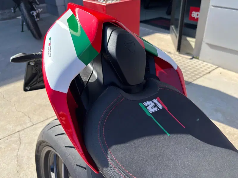 Ducati Panigale V2 Bayliss 1st Championship 20th Anniversary (2021 - 24) (7)
