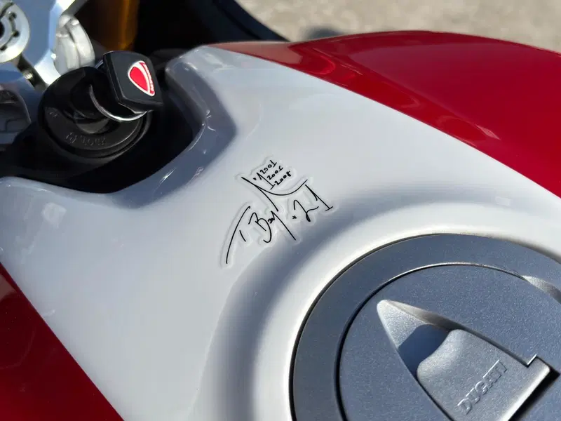 Ducati Panigale V2 Bayliss 1st Championship 20th Anniversary (2021 - 24) (9)