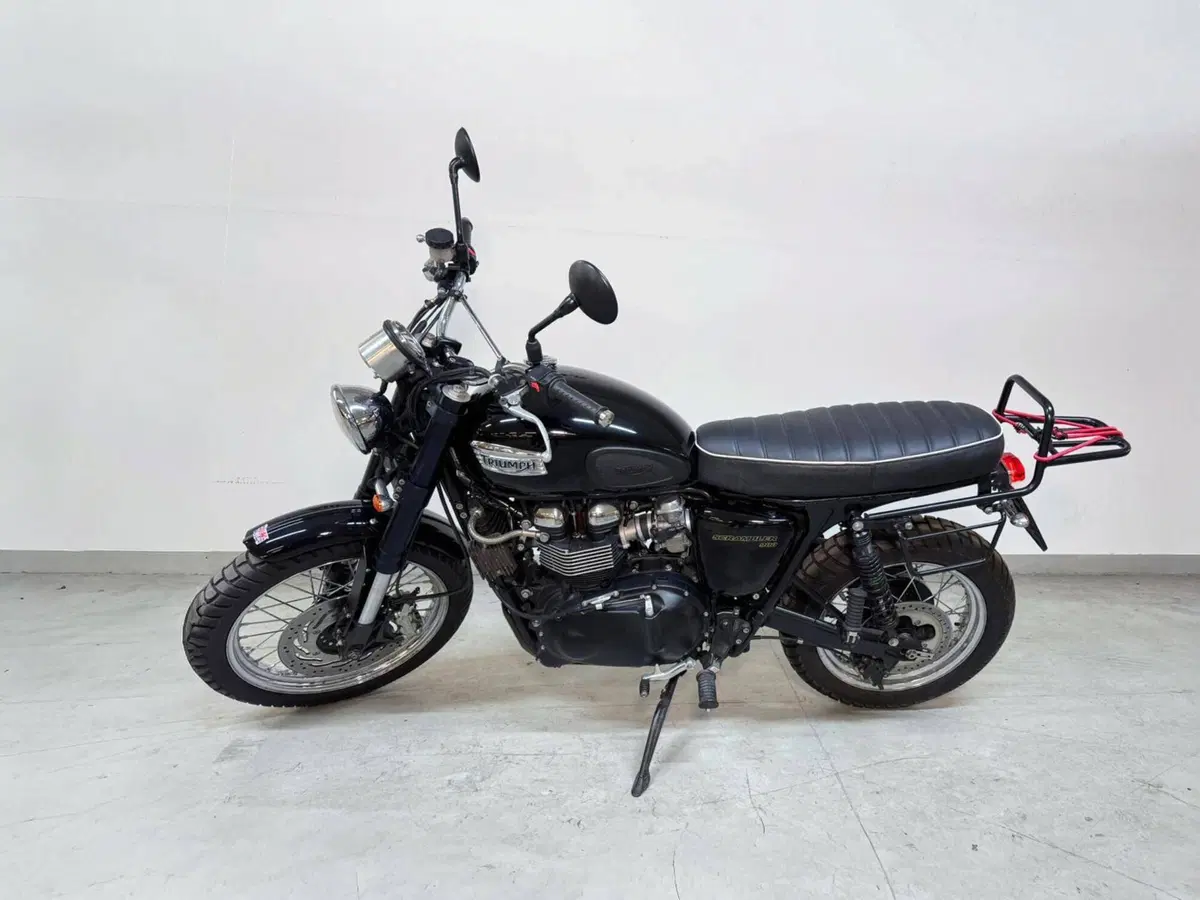 Triumph Scrambler (2006 - 17) (3)