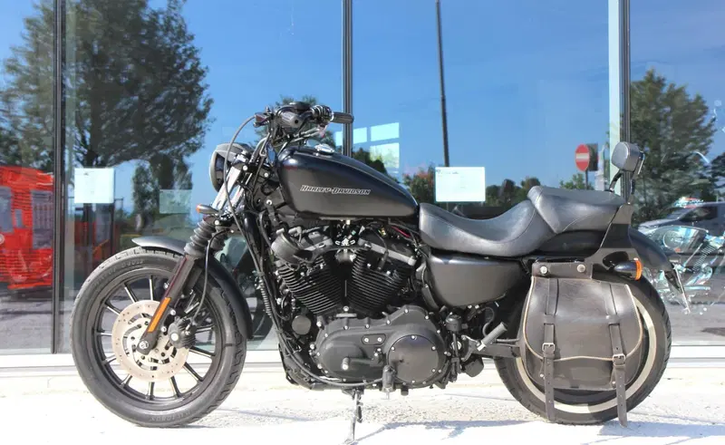 Harley-Davidson 883 Iron (2009 - 11) - XL 883N (3)