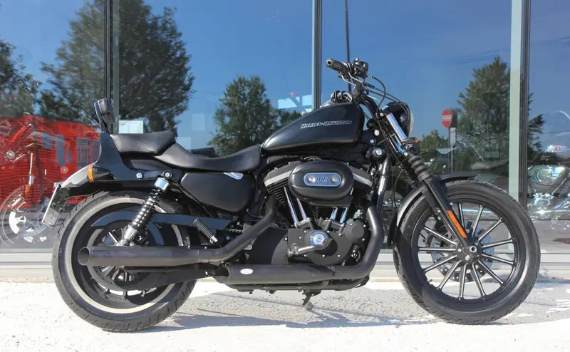 Harley-Davidson 883 Iron (2009 - 11) - XL 883N (2)
