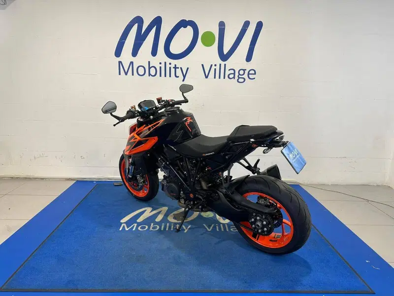KTM 1290 Super Duke R (2019) (4)