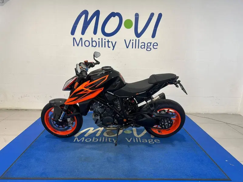 KTM 1290 Super Duke R (2019) (5)